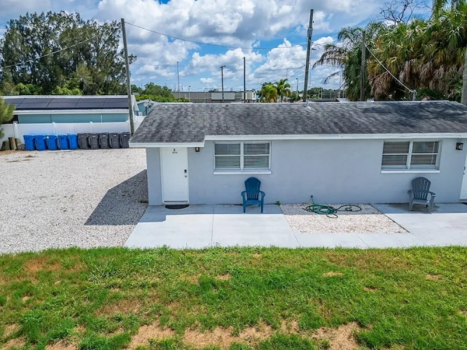 1 Bedroom Apartment