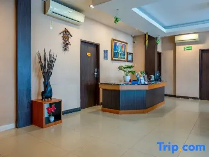 Tripletree Stefani Hotel