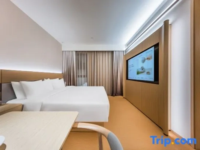 Standard Double room with view