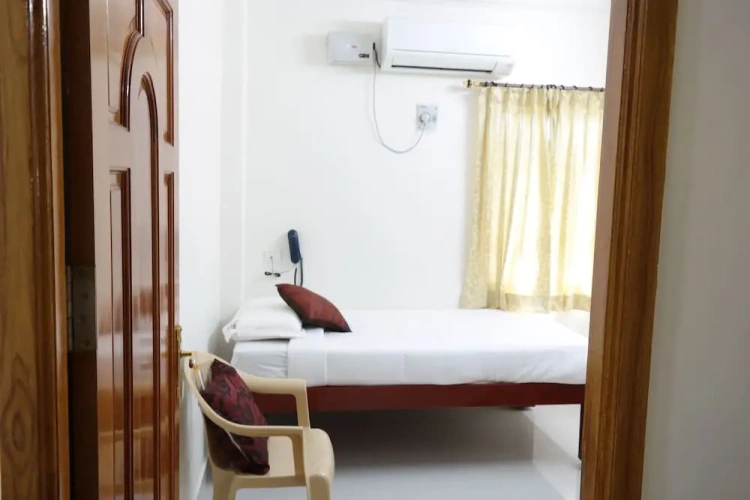 Standard Single room