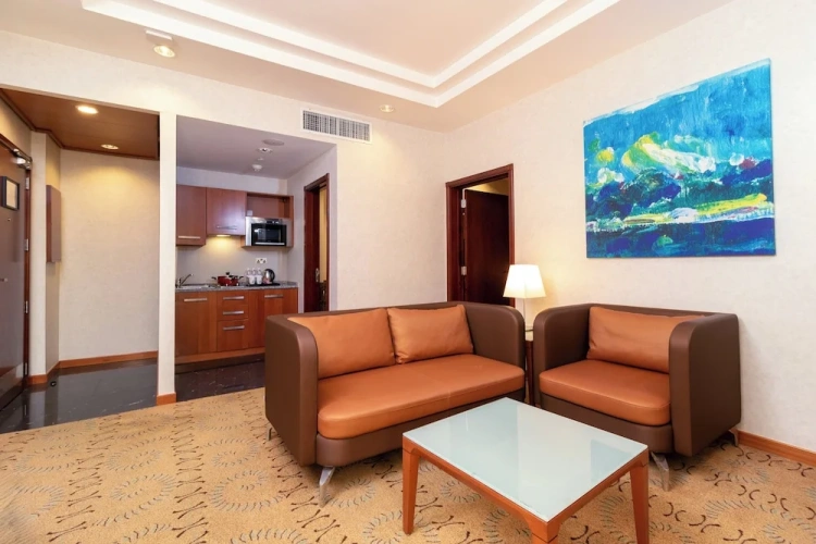 1 Bedroom Club Suite