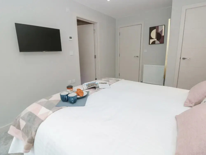 1 De Courcey House