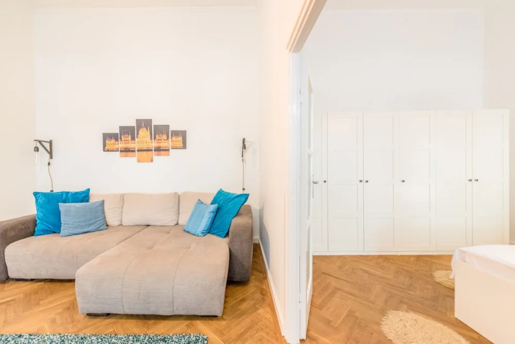 Oasis Apartments - Liberty Square