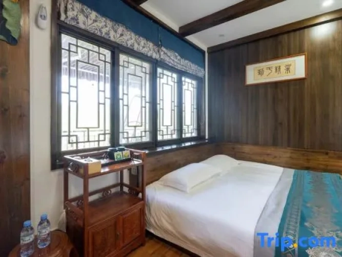 Standard Double room with courtyard view
