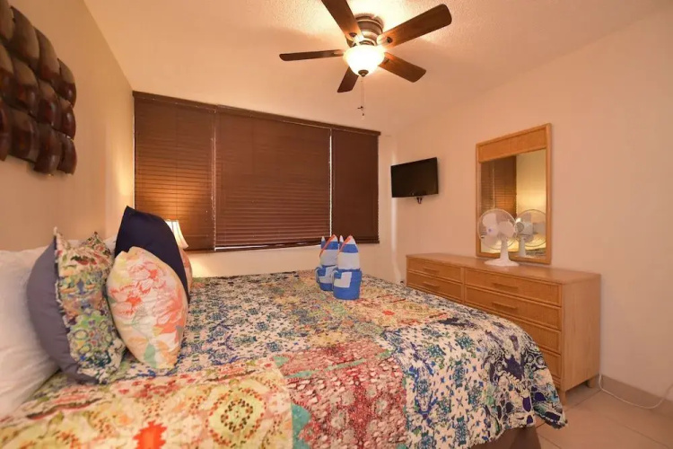 Kamaole Sands 5-313 by RedAwning