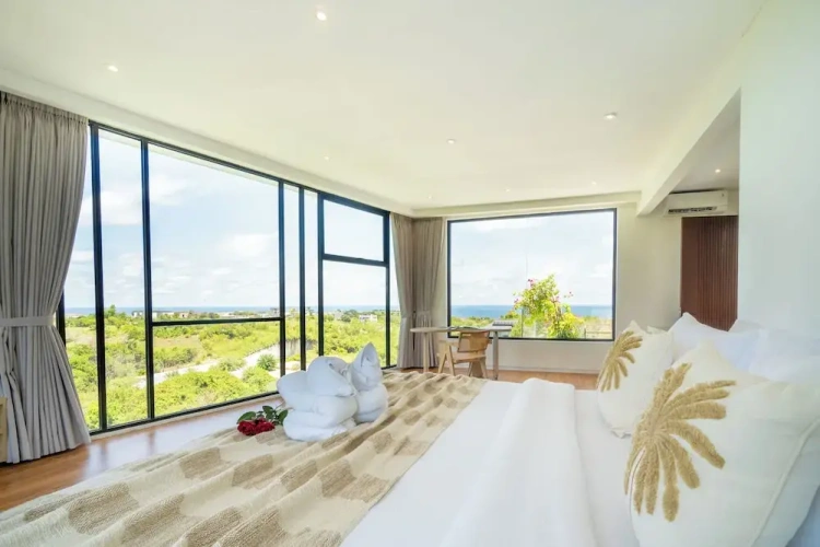 4 Bedrooms Villa with ocean view