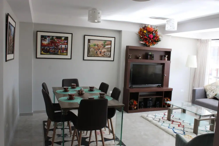 Modern 3 Bedroom Apartment