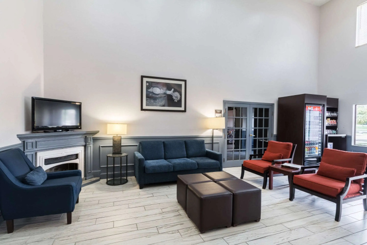 Quality Suites Burleson - Ft. Worth