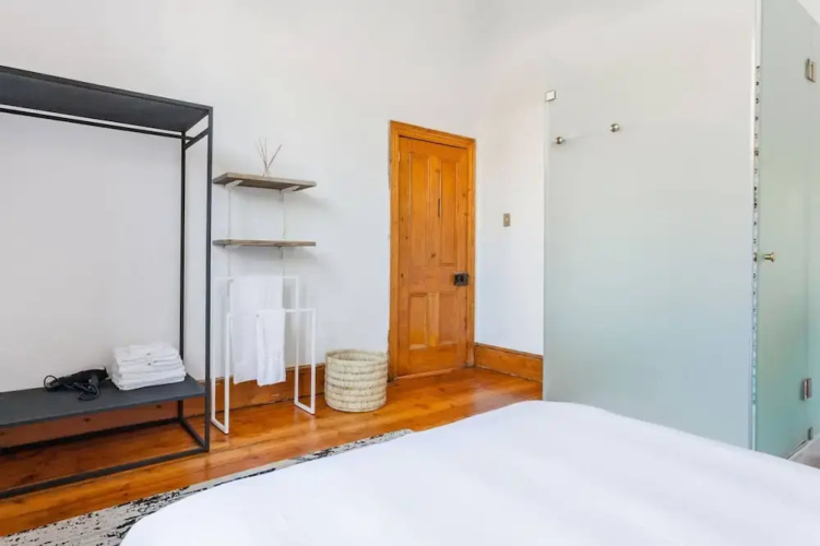 Spacious 3-bed Sunlit Comfort Power Backup