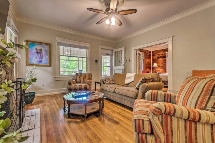 Spacious & Updated 1920's Hsnp Craftsmen Home