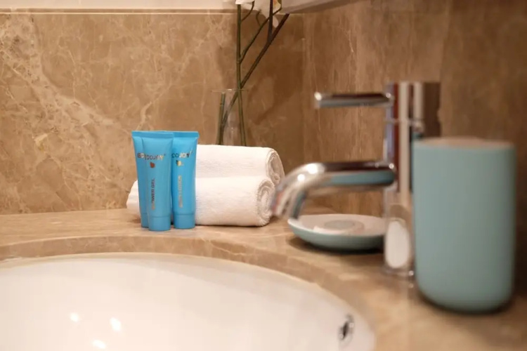 Spotlight - Ease by Emaar - Studio