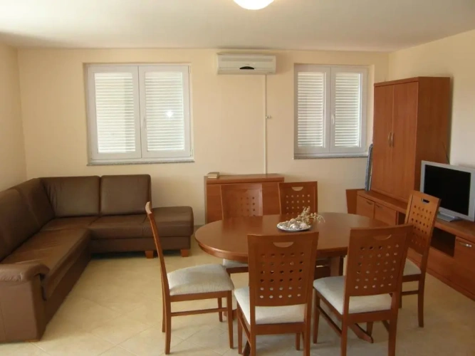 1 Bedroom Apartment with balcony