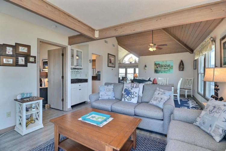 SCR3B - Scrimshaw Penthouse