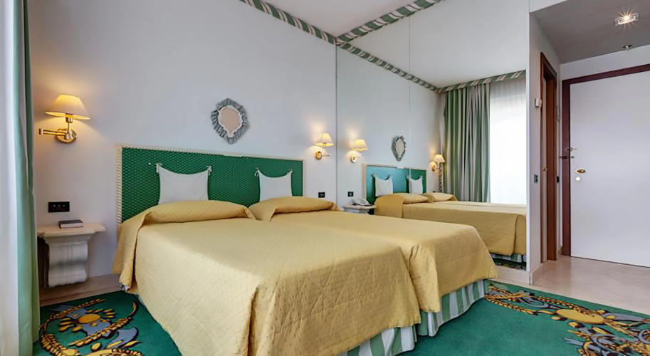 Hotel Aris Garden
