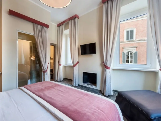 Standard Double room with city view