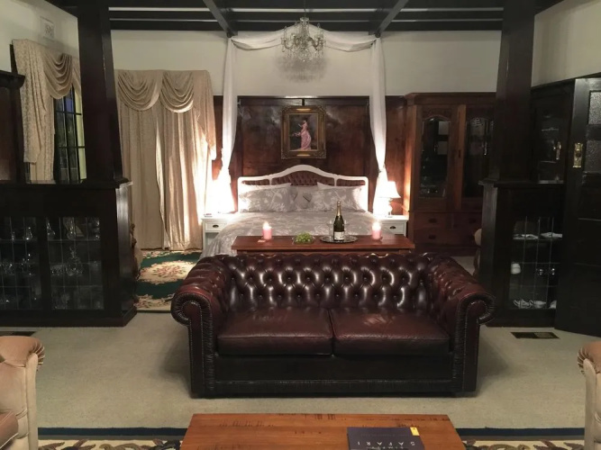 Corner Manor Leura