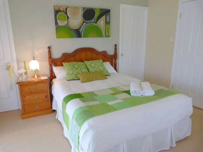 Grovely House Bed & Breakfast