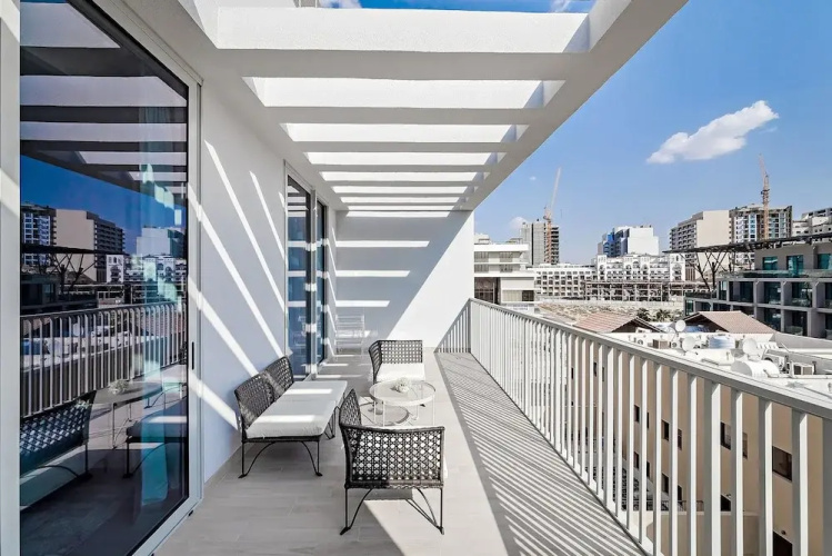 Bright 1BR with balcony in Luma 22