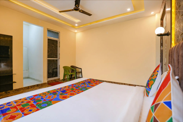 Fabhotel Occazia Palace