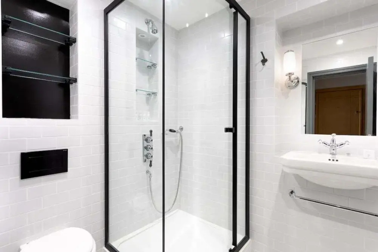 Classy Notting Hill Nest