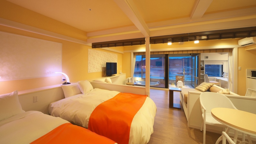 Twin Suite with ocean view