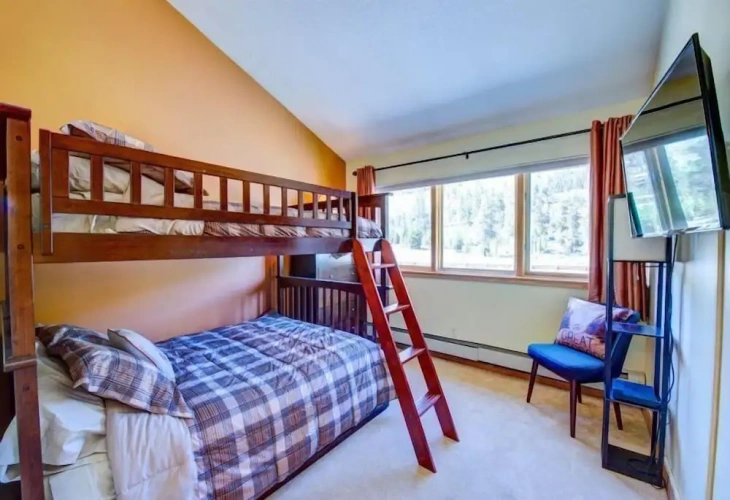 Standard room with balcony and with lake view