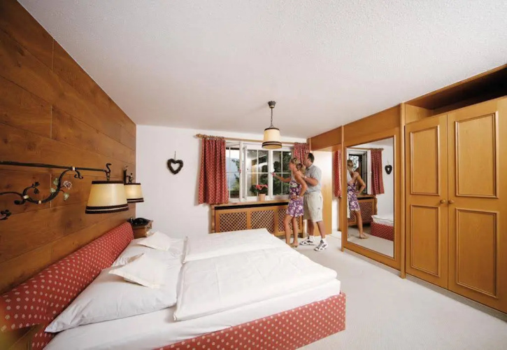 Alpenhotel Dora