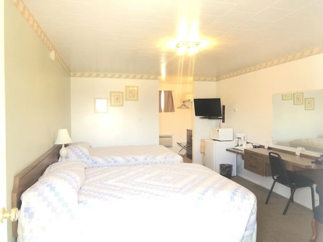 The Fossil Butte Motel