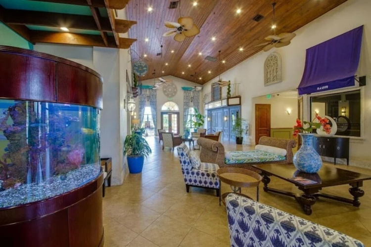 8953 Beautiful House With Pool