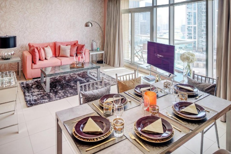 2 Bedrooms Apartment with harbour view