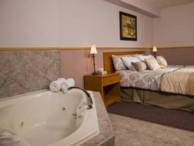 Thunder Bay Inn
