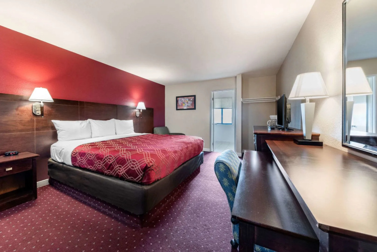 Bay Breeze Inn