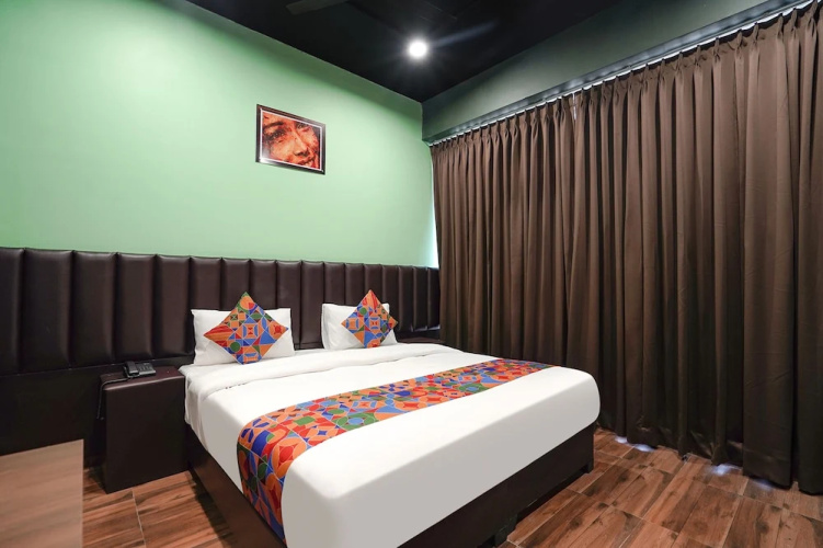 Fabhotel Niraant
