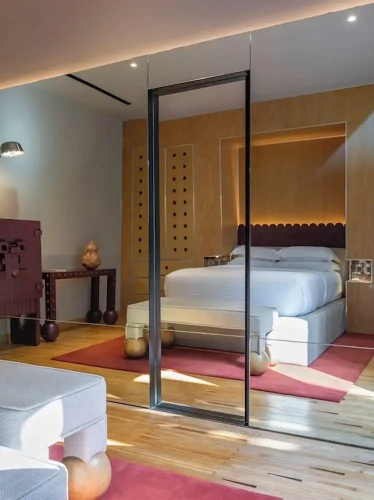 Suite with balcony