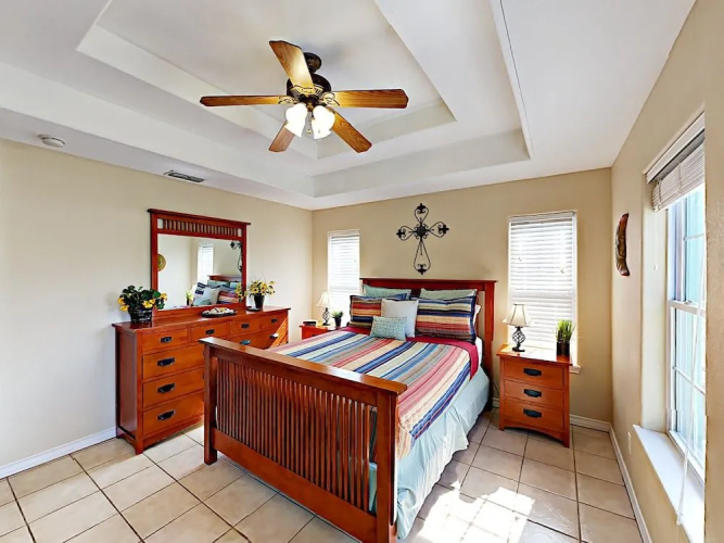 110 E Marlin Condo - 2 Br condo by RedAwning