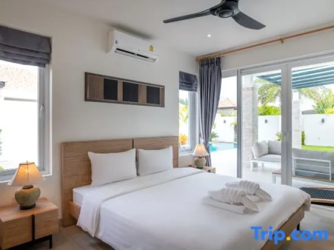 2 Bedrooms Villa