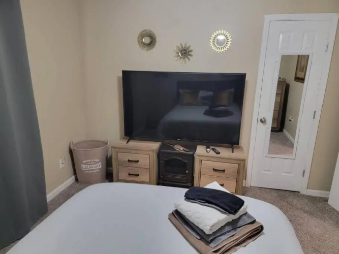 City Cottage 2BR/1BA Near Downtown