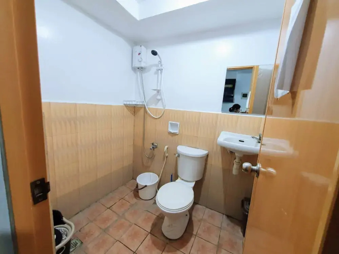 SR Hostel - Adults Only