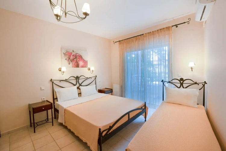 Kipos Resort
