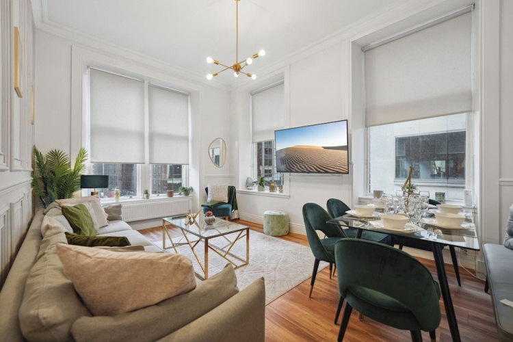 Deluxe Apartment