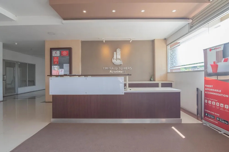 Emerald Apartel by RM.