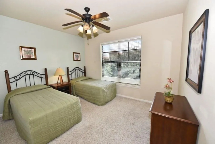 904 Bella Piazza Condo 4 Bedroom by Florida Star