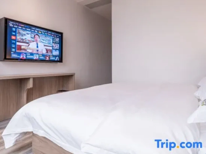 Standard Double room with city view