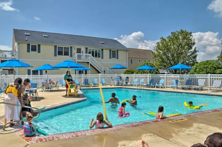 Fire Pit + Views: Canal-front Fenwick Island Home