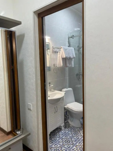 Registon Saroy Hotel