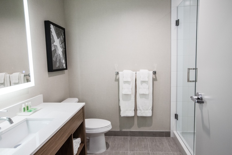 Holiday Inn & Suites Calgary South - Conference Center photo 10