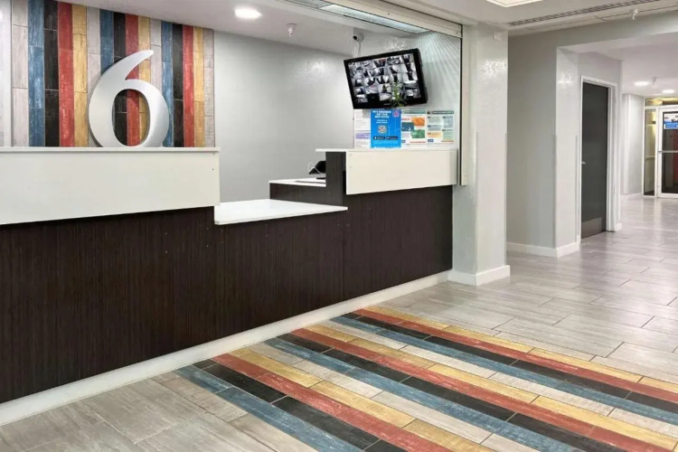 Motel 6 Springfield, IL