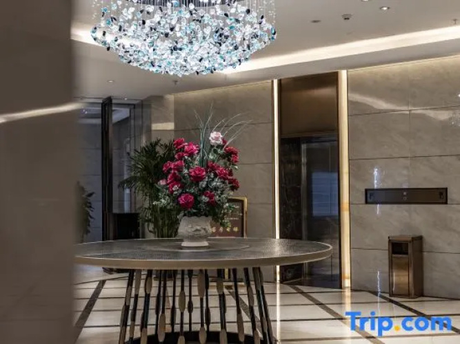 Yining Yujin Hotel