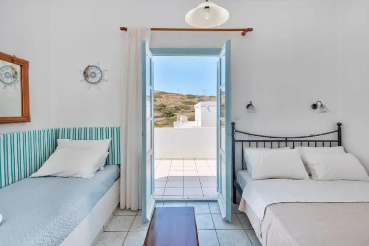 Standard Quadruple room with sea view