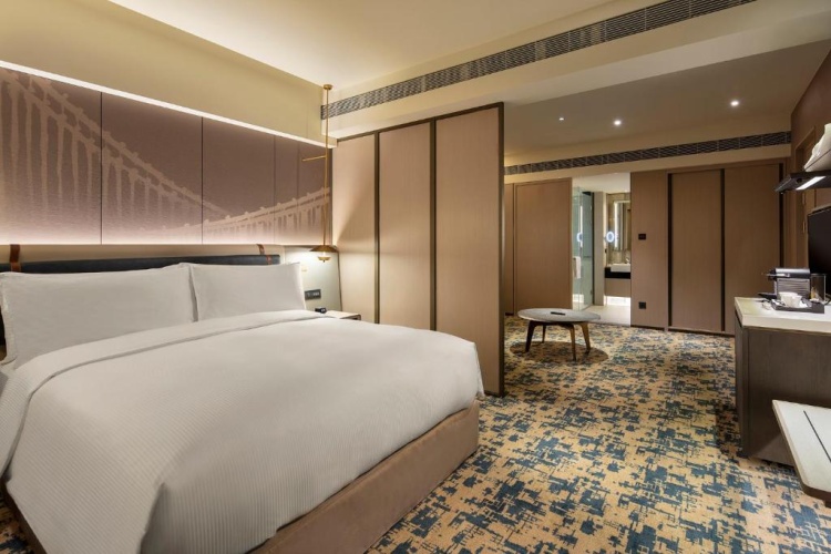Deluxe Double Suite